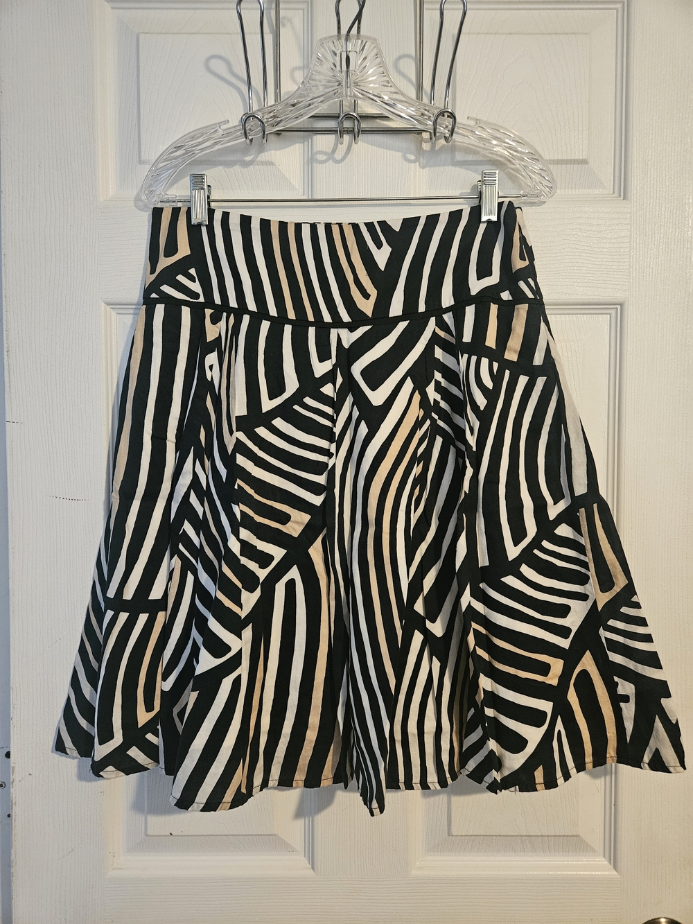 WHBM Woman's A-line Skirt Size 6